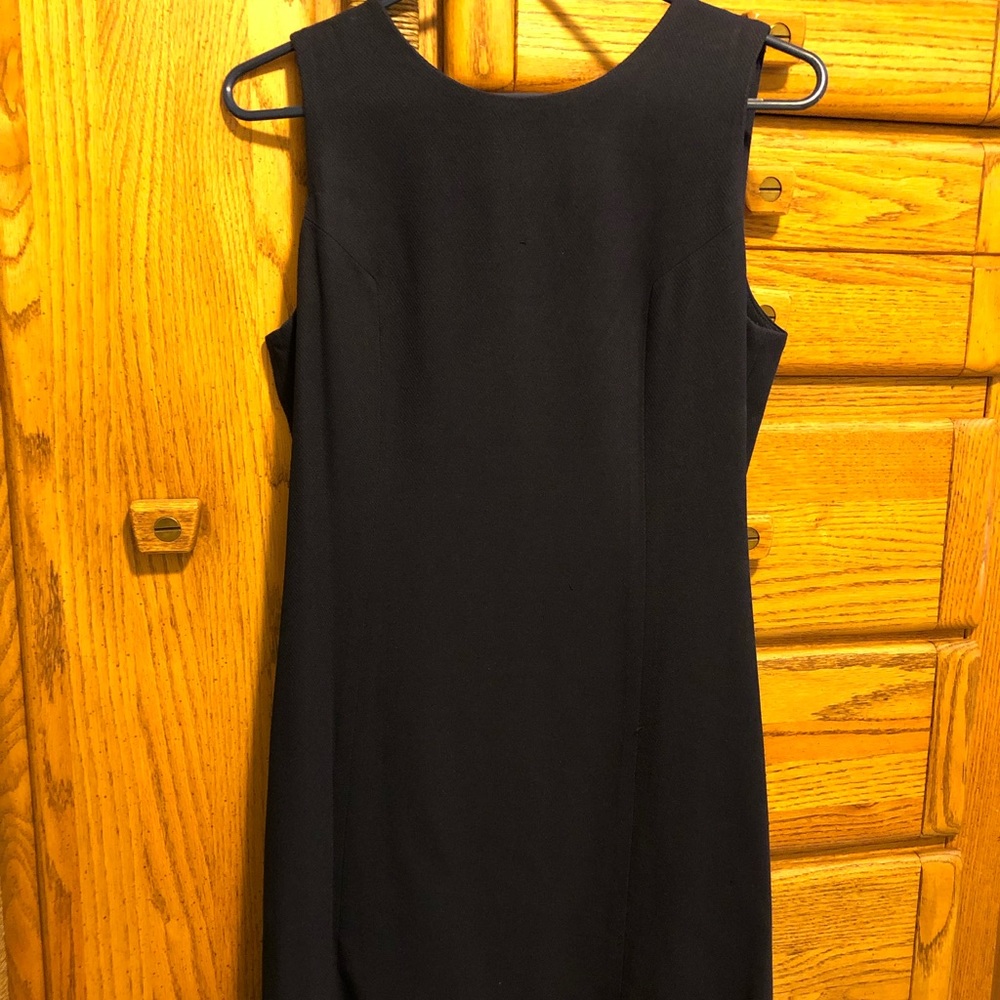 Dark navy blue lined shift dress in size 10P.